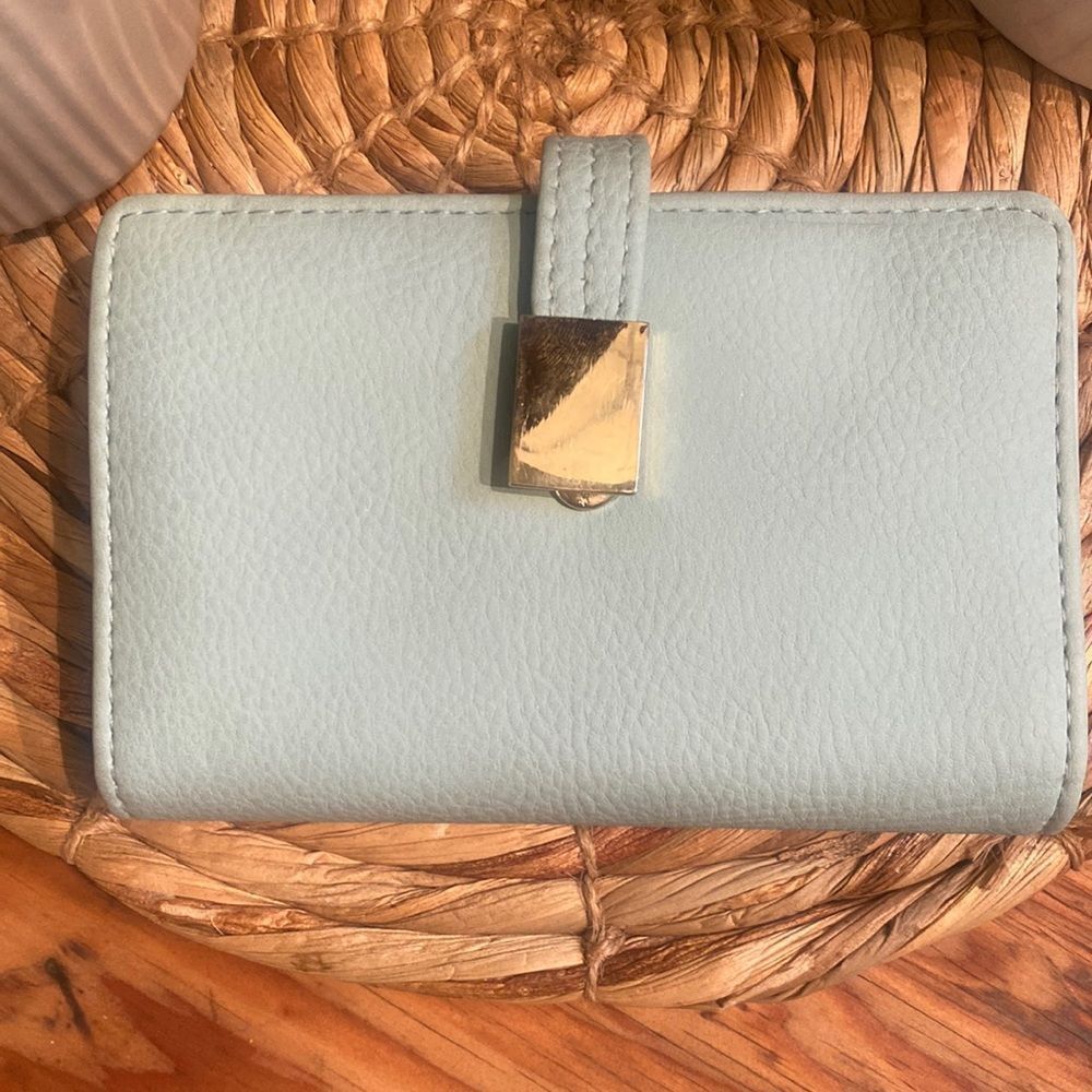 Sonoma Munda Safekeeper Wallet NWoT Light Mint Green